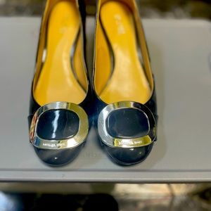 brand muchael kor , size 6